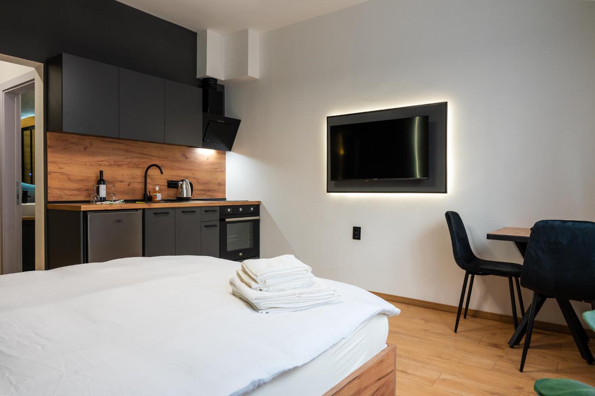 Casa Central Apartments Скопье Экстерьер фото