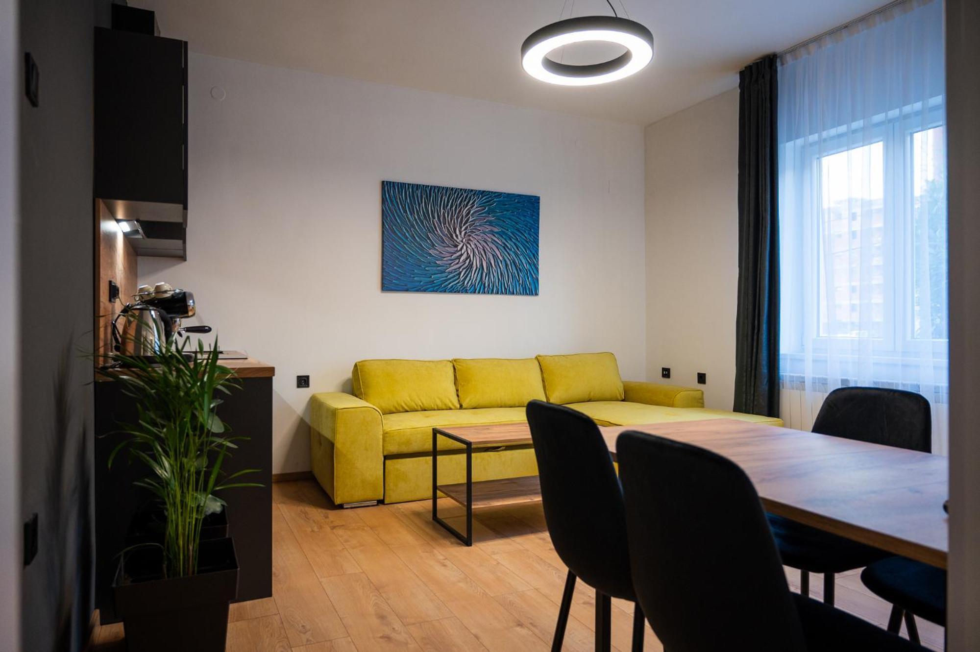 Casa Central Apartments Скопье Экстерьер фото