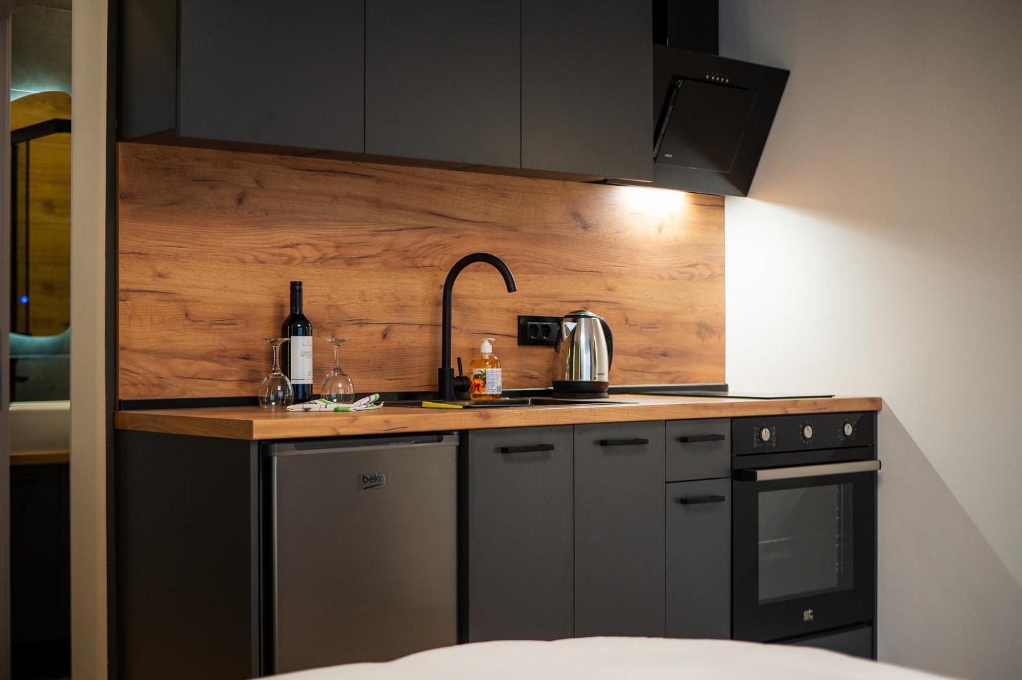 Casa Central Apartments Скопье Экстерьер фото
