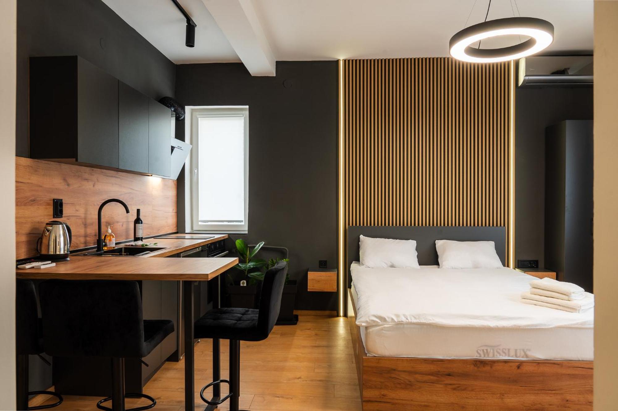 Casa Central Apartments Скопье Экстерьер фото