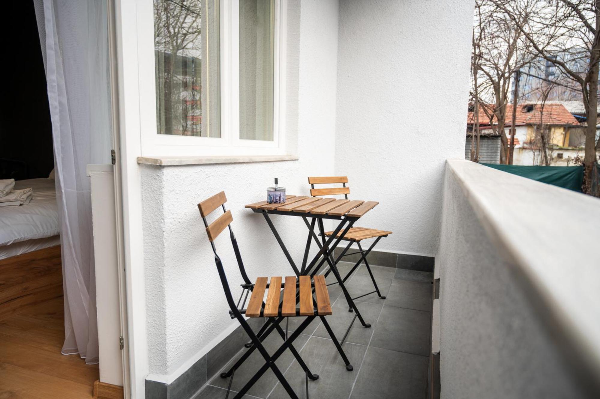 Casa Central Apartments Скопье Экстерьер фото