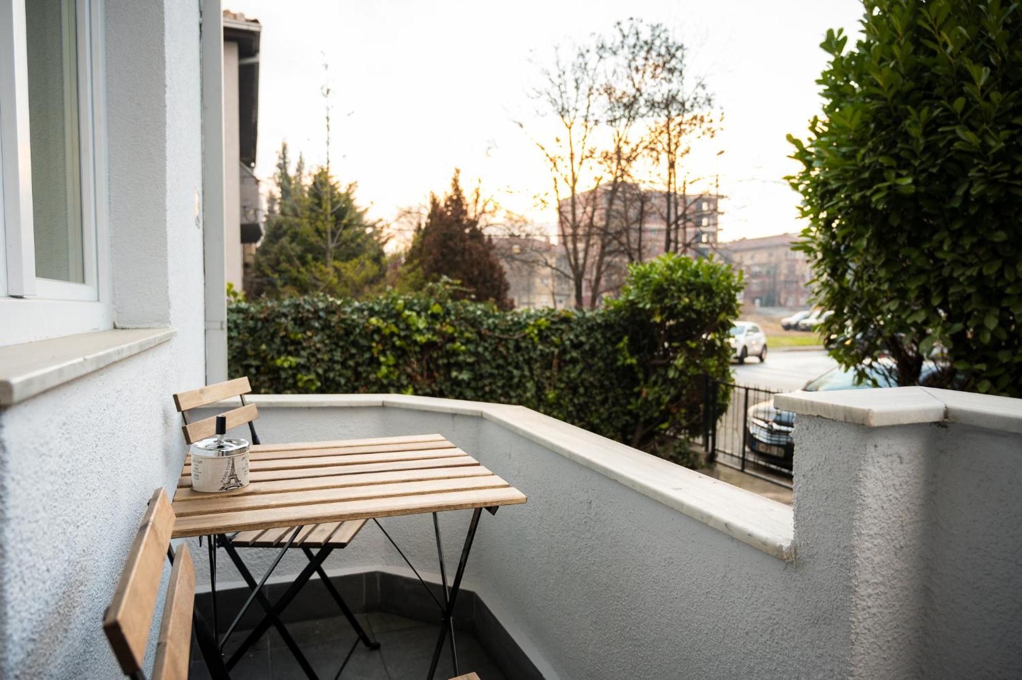 Casa Central Apartments Скопье Экстерьер фото